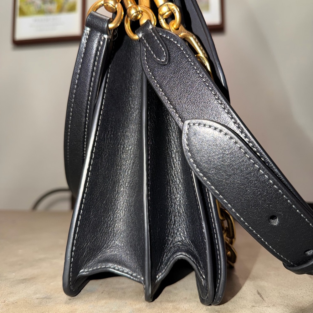 Coach Black Leather Shoulder Bag with Gold Hardware and Chain Accent - Picture 9 of 16